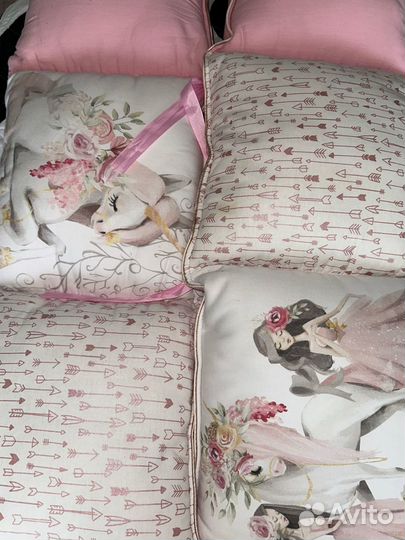 Бортики в кроватку с одеялом