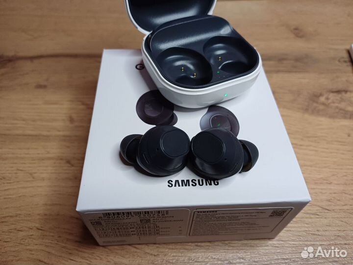 Беспроводные Samsung Galaxy Buds FE новые