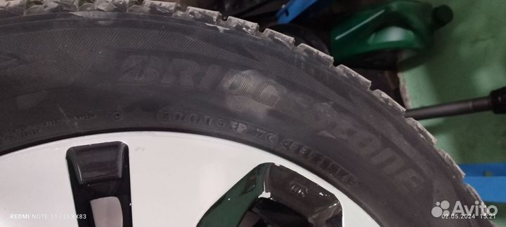 Bridgestone Blizzak DM-V2 235/55 R18