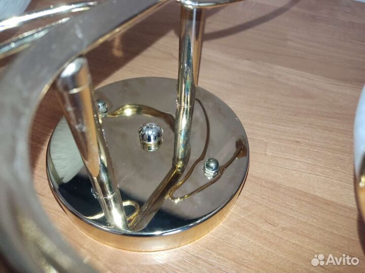 Люстра потолочная золотистая