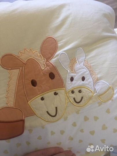 Бортики feretti и постельное в детскую кроватку