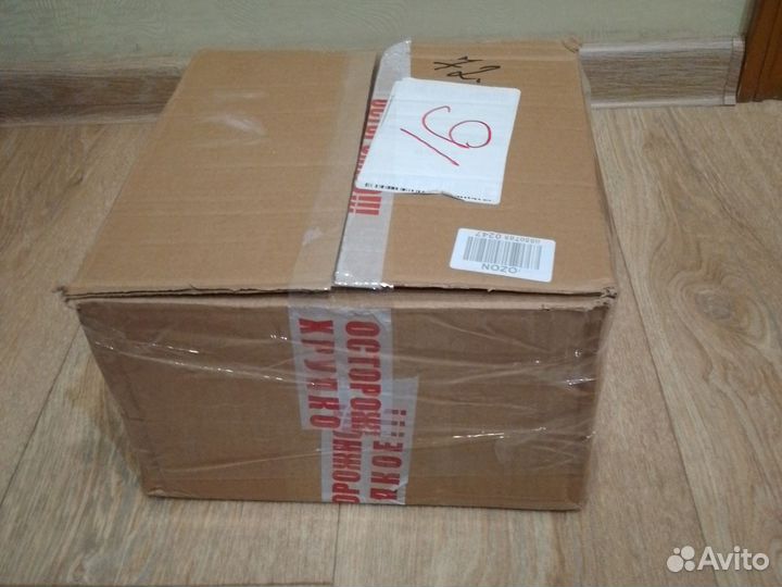 Коробка с техникой