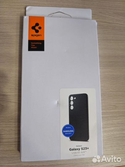 Чехол Spigen на Samsung Galaxy S23+