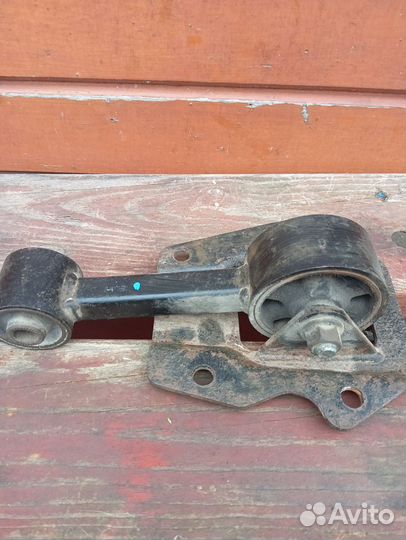 Подушка двигателя низ хундай гетц