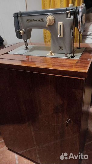 Швейная машина Чайка 2