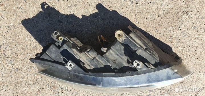 Фара правая Volkswagen Polo 5 LED