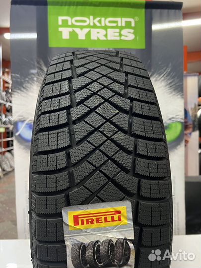 Pirelli Ice Zero FR 215/65 R16 102T