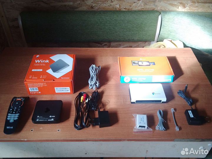 Комплект ростелеком.приставка wink и роутер