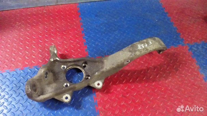 Кулак поворотный передний правый BMW X5 E70