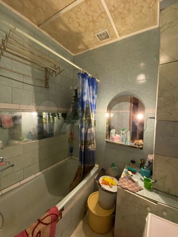 3-к. квартира, 68 м², 1/4 эт.