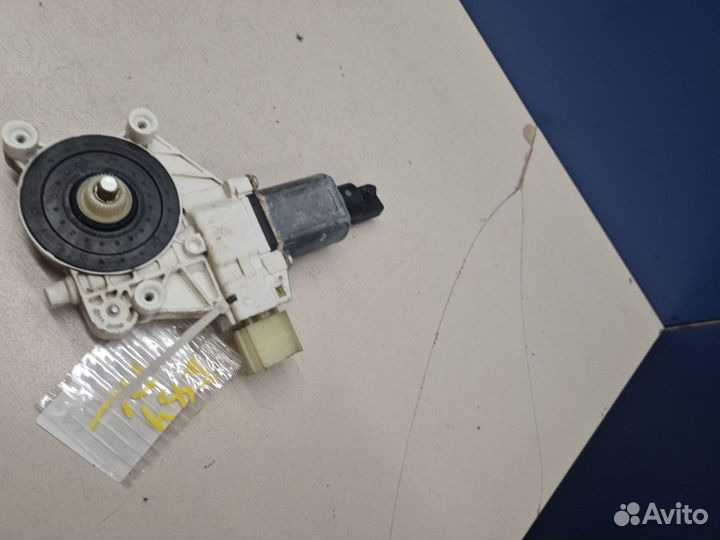 Моторчик стеклоподъёмника передний левый BMW X1 E8