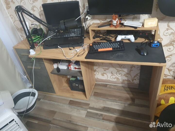 Компьютерный стол