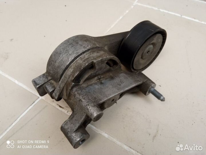 Натяжителя ремня Volkswagen Passat B6