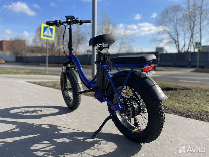 Складной электровелосипед на широких колесах