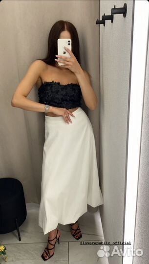 Топ с объемными цветами love republic