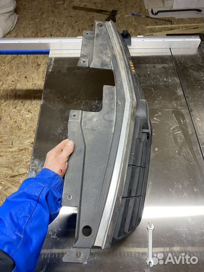 Nissan almera classic Решетка радиатора