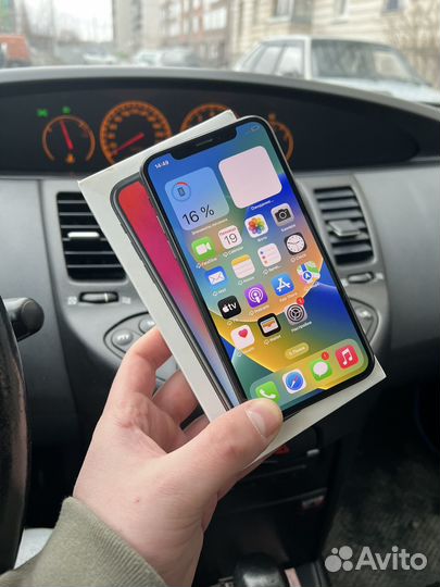 iPhone X, 64 ГБ