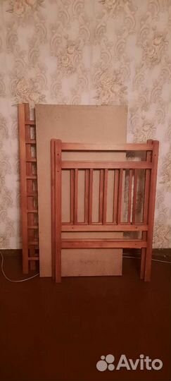 Детская кроватка с матрасом