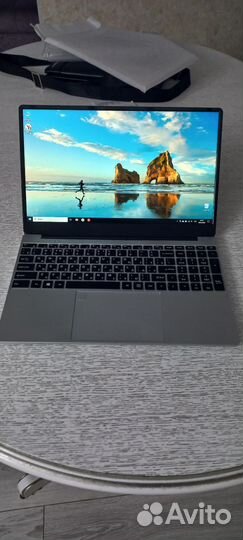 Ноутбук (ультрабук) в идеальном состоянии