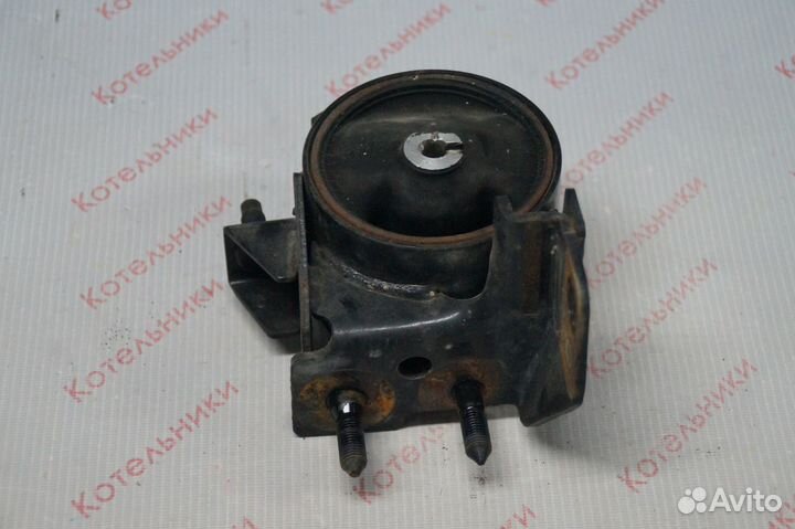 Nissan 11320-3J205 Подушка МКПП 4WD