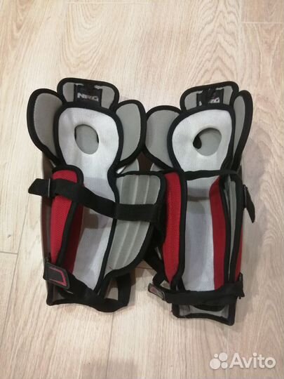 Щитки хоккейные 11 размер