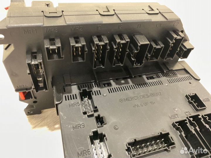 Блок предохранителей передний Mercedes Benz S500