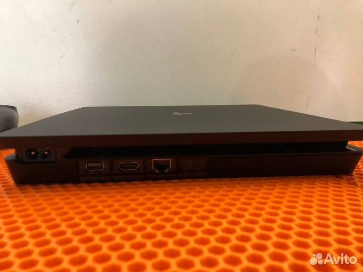 Игровая приставка Sony PlayStation 4 Slim 500GB (1