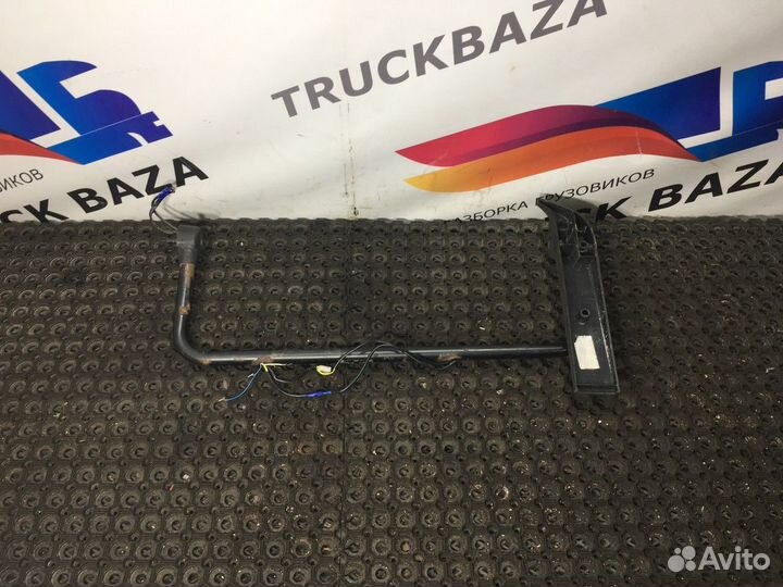 Кронштейн зеркала левый Renault Premium