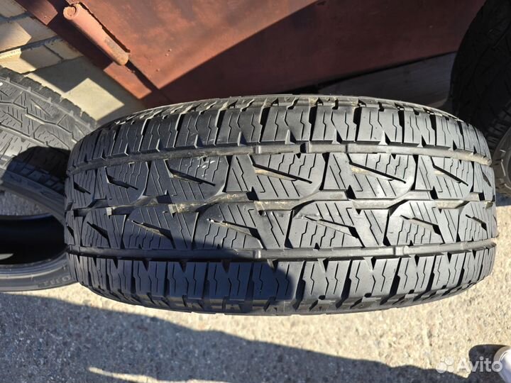 Bridgestone Dueler A/T 001 245/60 R18 105H