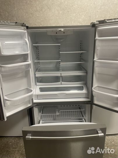 Холодильник Maytag