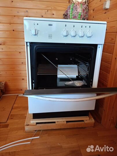 Электроплита с духовкой новая