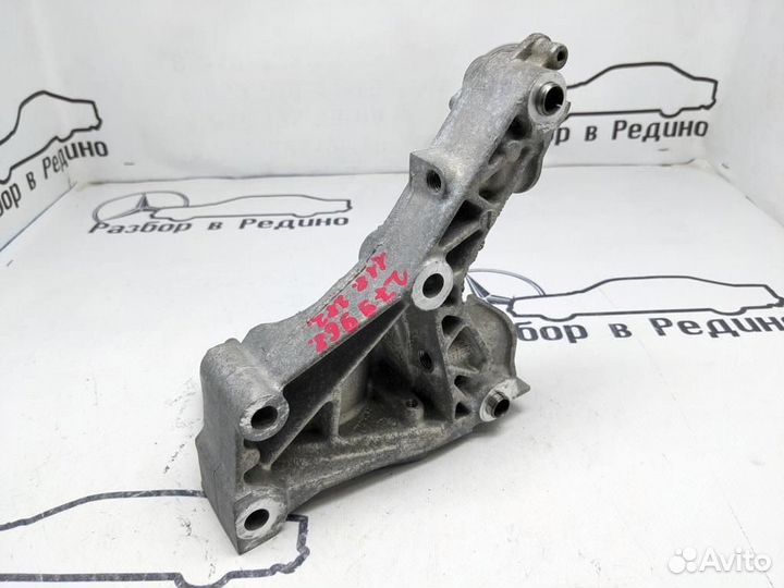 Кронштейн двигателя w118 CLA-class 282.914