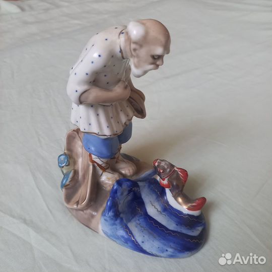 Статуэтка фарфор Старик и золотая рыбка Гжель СССР
