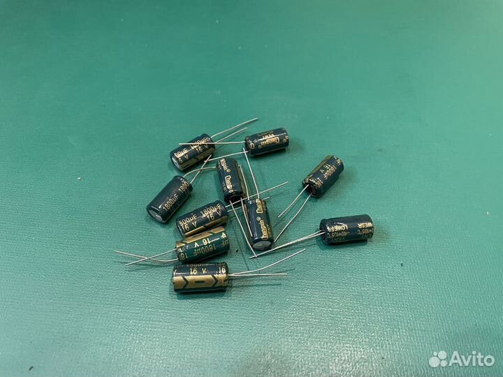 Электролитический конденсатор 1800uF 16v