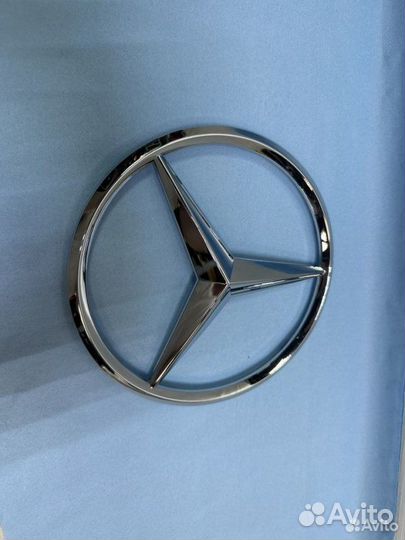 Эмблема решетки радиатора Mercedes-Benz