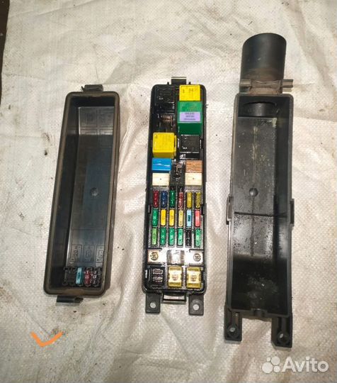 Форд скорпио 2. Блок предохранителя