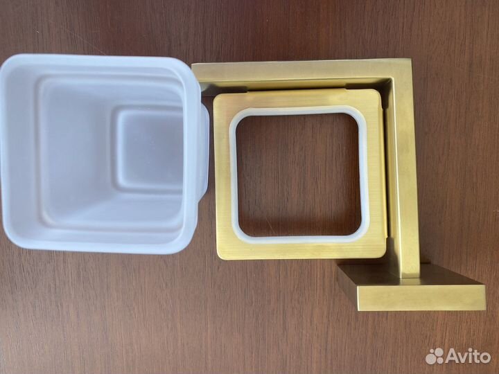 Подстаканник для зубных щеток, подвесной