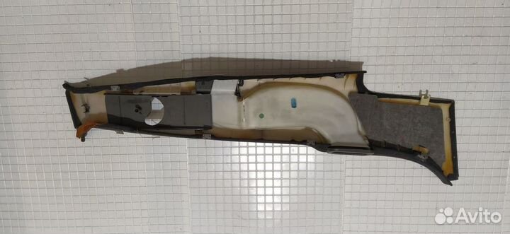 Обшивка стойки левая Mercedes W220