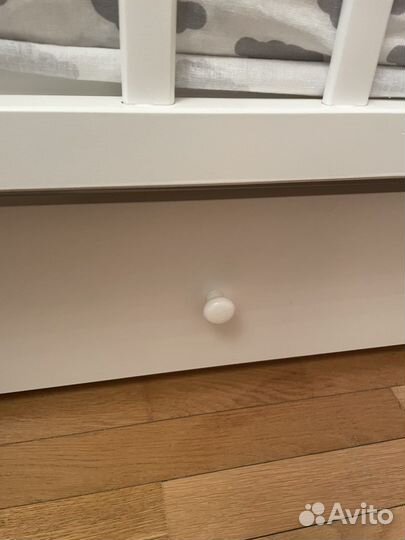 Детская кроватка с маятником Лель