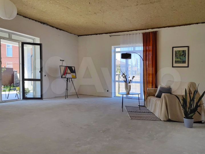 Дом 196 м² на участке 6,5 сот.