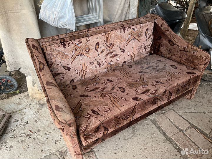 Продам диван,кровать