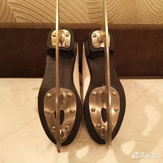 Коньки фигурные