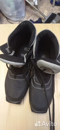 Коньки хоккейн.36р,кеды,ботинки лыж 30,32,38,39р