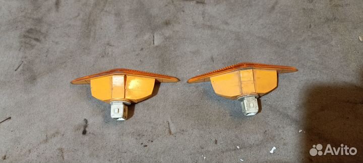 Повторитель поворотов в крыло Фокус 1