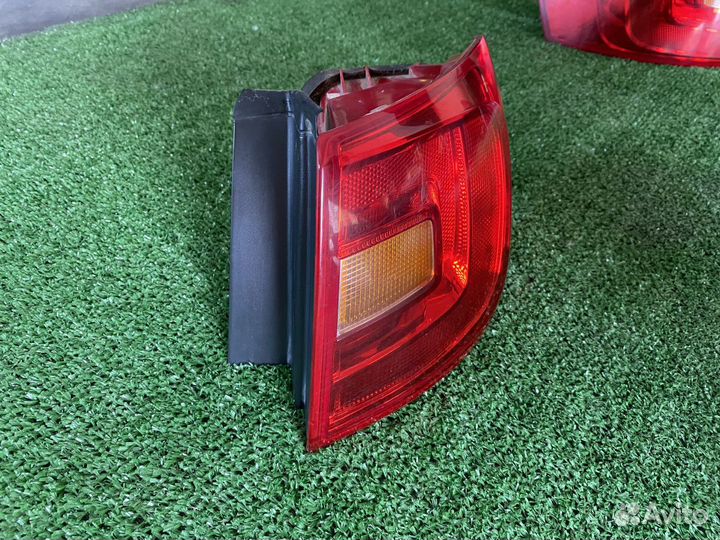 Фонарь задний правый Volkswagen Jetta (NF) VI (201