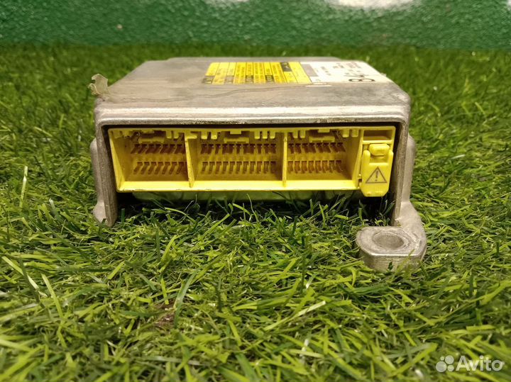 Блок управления airbag для Toyota Avensis T250