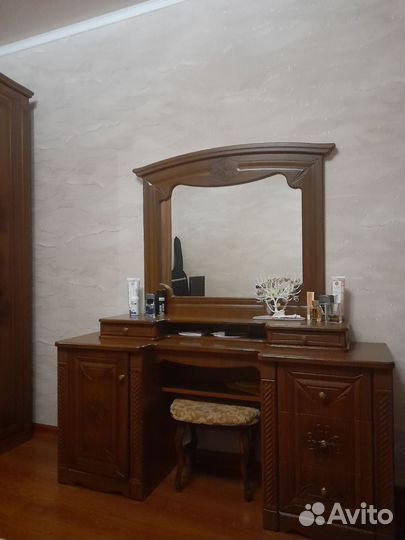 Шкаф и трюмо с зеркалом бу