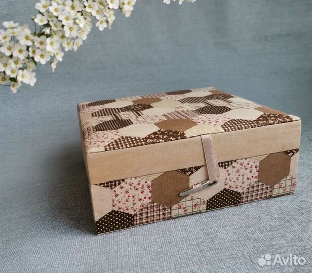 Шкатулка для украшений или рукоделия 18х18х7