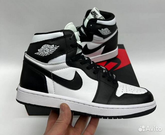 Кроссовки Nike air jordan 1 черно-белые
