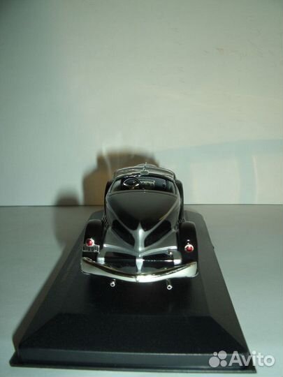 Модель авто Auburn Boat Tail RoadSter (1933 г)